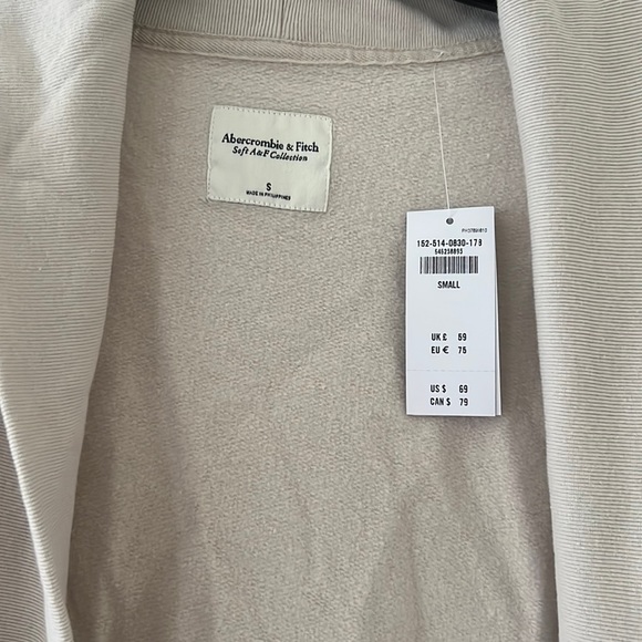 NWT Abercrombie cardigan - Picture 2 of 4